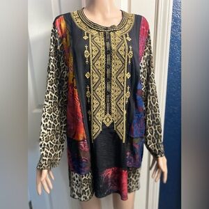 Elegant Black and Gold Women's Tunic with Leopard Print